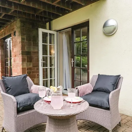 Cosy Corner In The Lakes 彭里斯